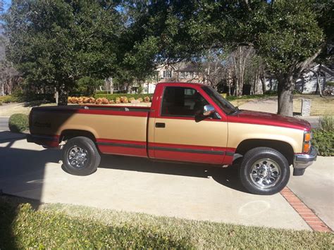 Short Bed. $22,884. $5,896. Long Bed. $27,286. $5,868. For reference, the 2000 Chevrolet Silverado 1500 Extended Cab originally had a starting sticker price of $22,884, with the range-topping ...